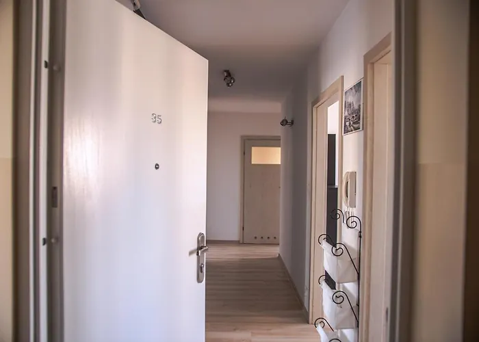 Sdh 2 Comfortable Near Warsaw Radzymin